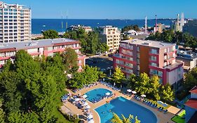 Менада Зорница Апартаменти